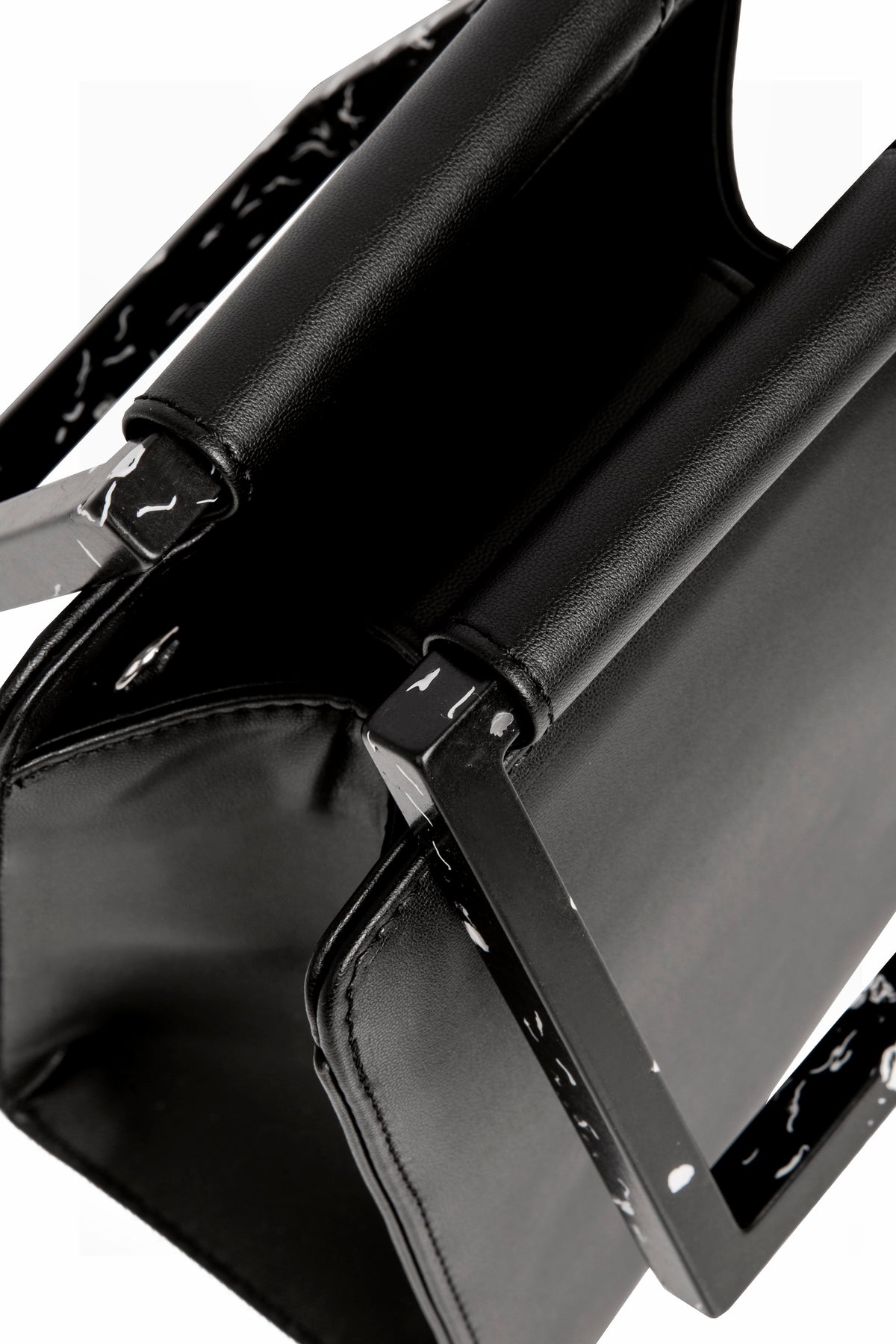Amaryllis Black